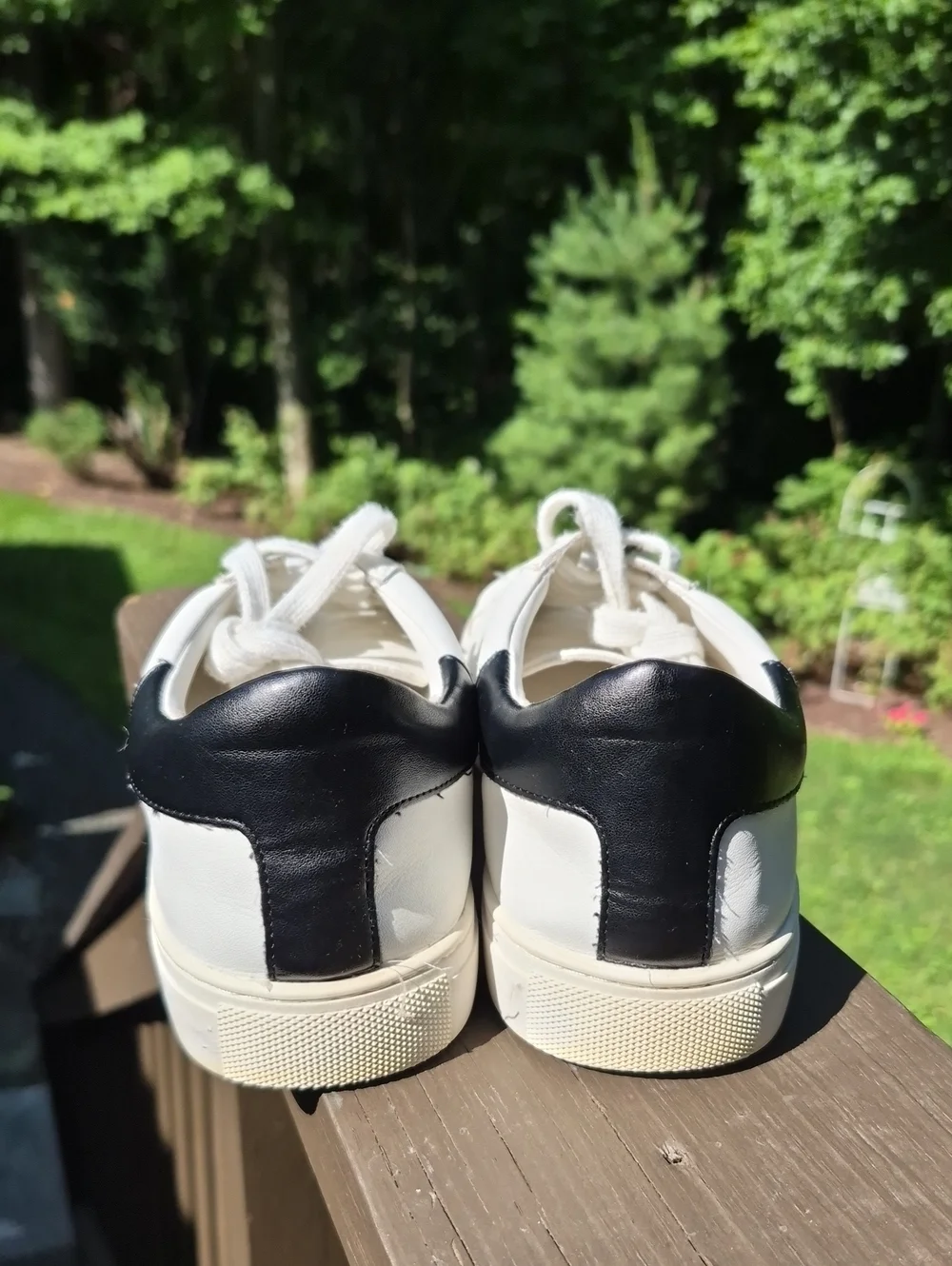 WHBM White black  Leather Fashion Women's Sneakers Kicks SZ 9M